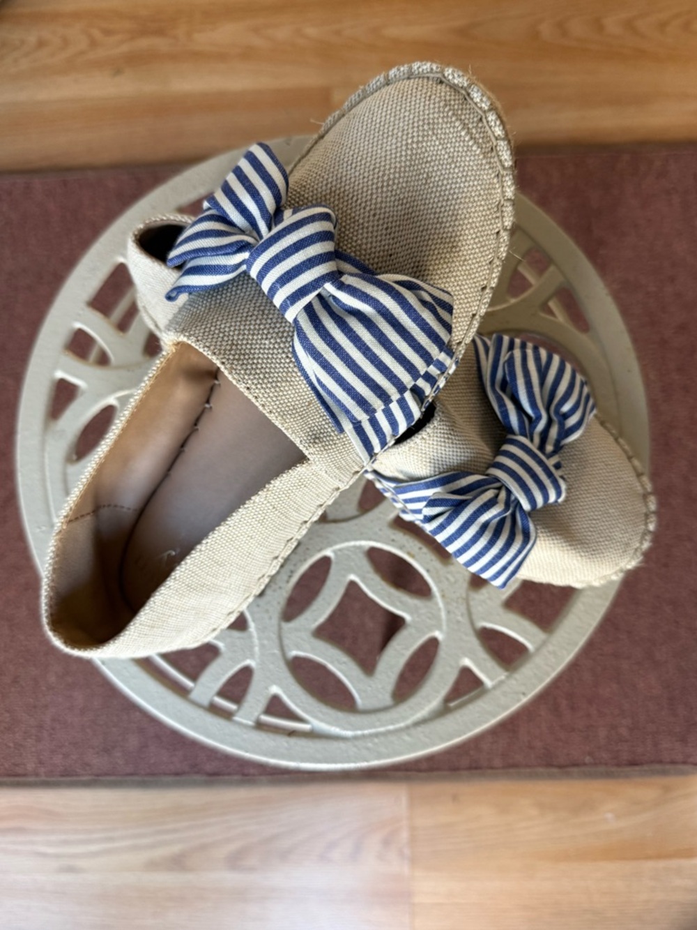 Crown & Ivy Espadrille Flats Beige Canvas Blue Stripe Bow Slip On 6.5 NEW